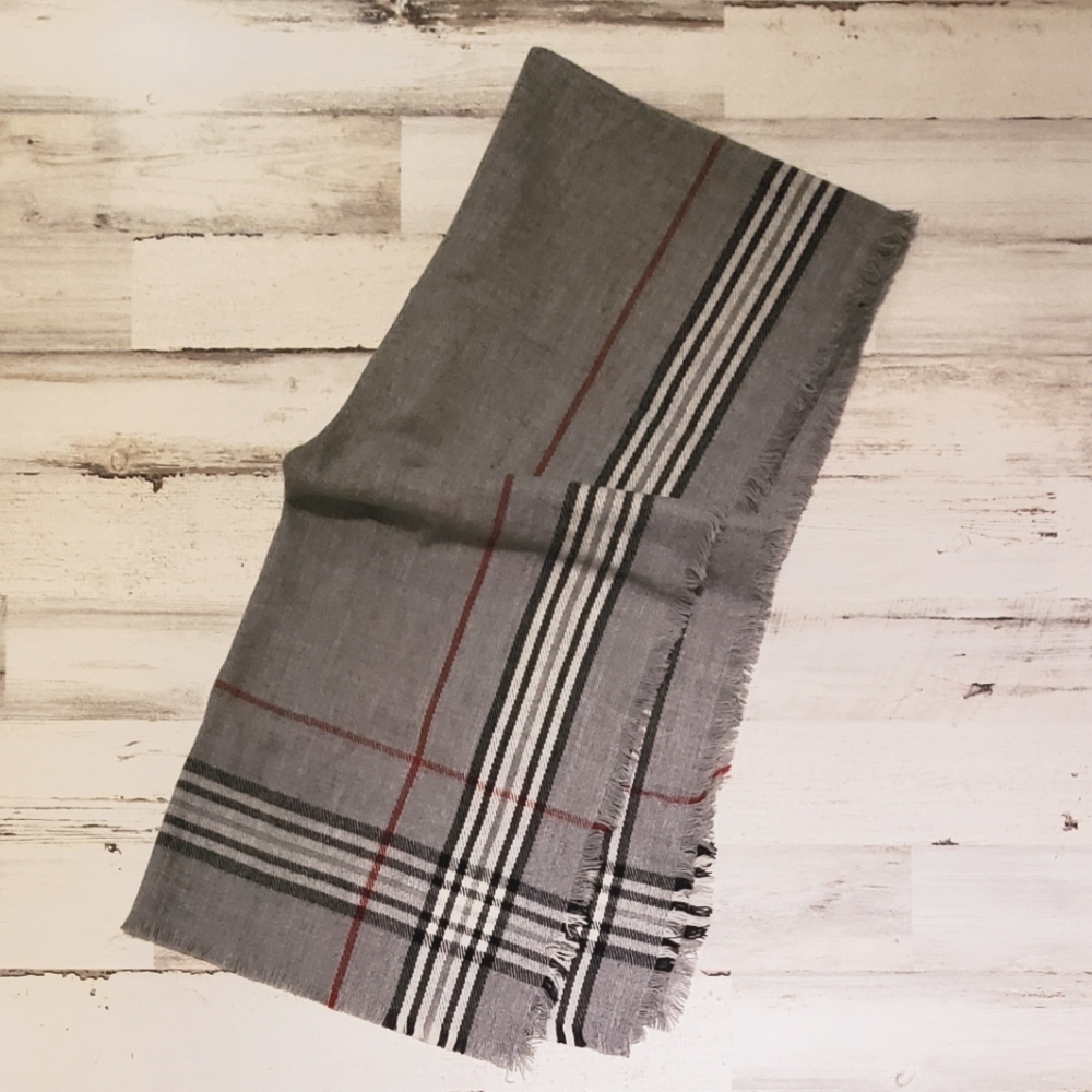 New V.FRAAS SOFT GREY PLAID TARTAN OVERSIZED SCARF - Picture 2 of 5